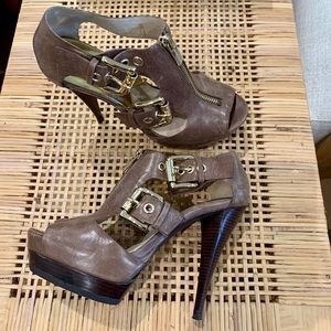 *LAST CHANCE* - Michael Kors Downtown Zip Front Heels